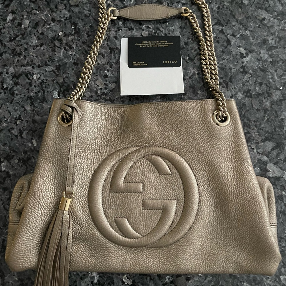 Authentic Gucci Med Soho Bag. Excellent Condition. Minor interior marks